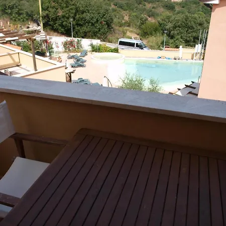 Case Vacanza La Pergola * Рио-Марина