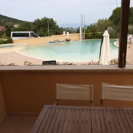 Case Vacanza La Pergola * Рио-Марина